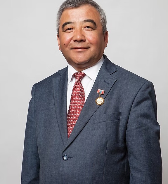 С. Давааням